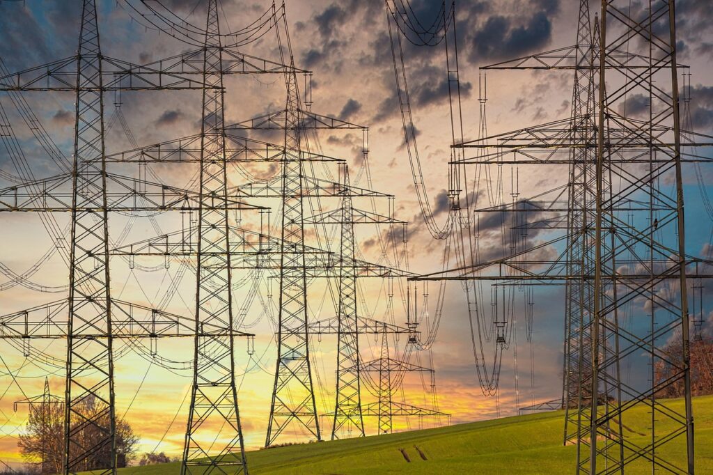 La Asociación Española de Consumidores rechaza la subida del 14,5% que plantea el Gobierno de España en la factura eléctrica