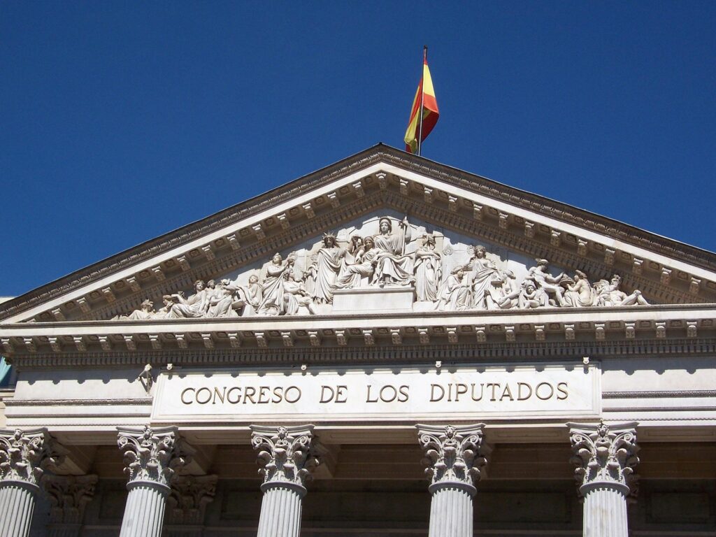 La Asociación Española pide responsabilidades en el Gobierno por la negilgencia en la explicación de las causas del accidente ferroviario de Adamuz y el gran apagón eléctrico