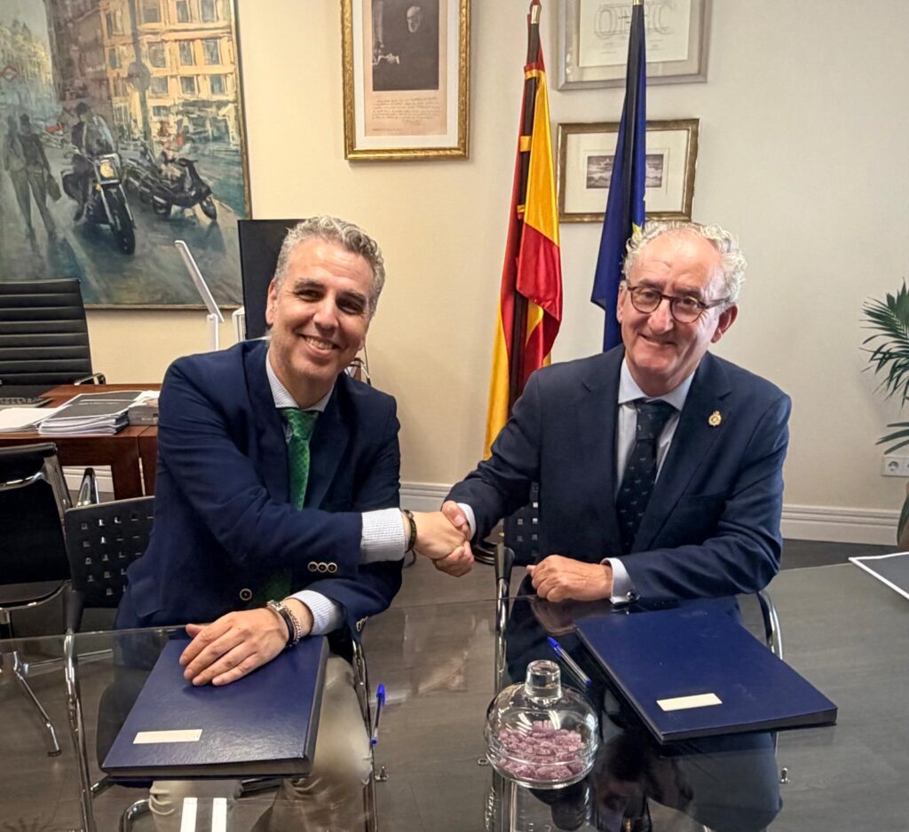 Convenio entre Unión Profesional y Asociación Española de Consumidores
